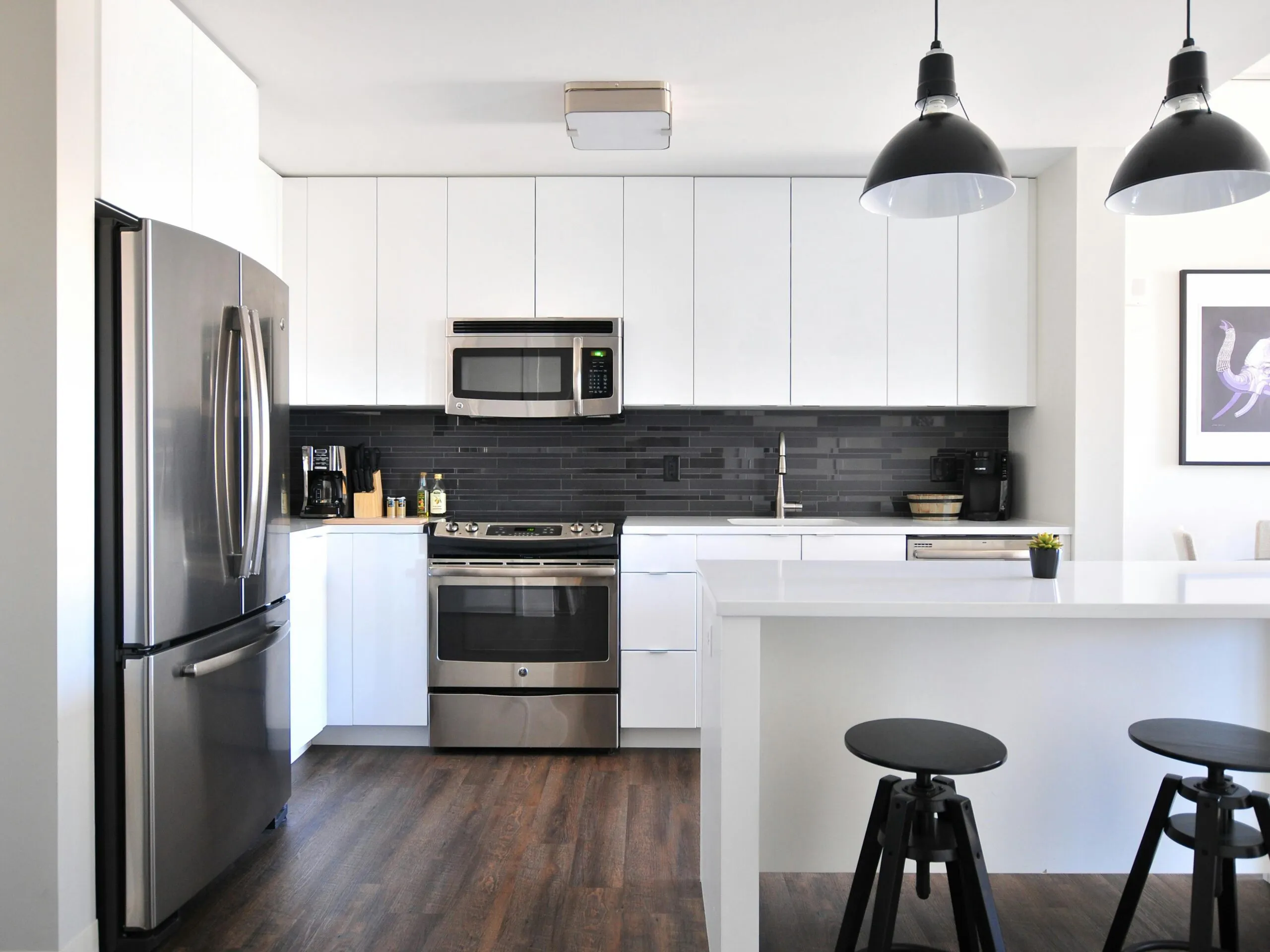 Luz natural em projetos minimalistas: estratégias e exemplos
